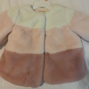 Faux fur girl’s coat 24M